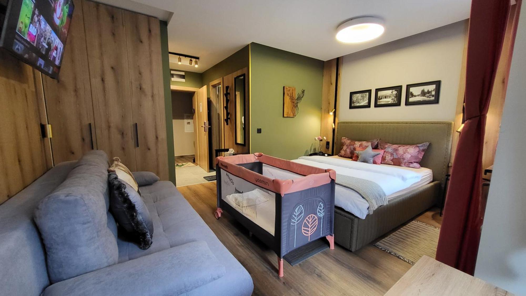 Pinewood Ang Luxurious Apartment A32 بوروفتس المظهر الخارجي الصورة